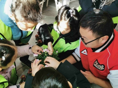 李汶鑫同學(xué)的新聞稿;2025年陽(yáng)光派志愿者第一場(chǎng)植樹(shù)盡責(zé)活動(dòng)